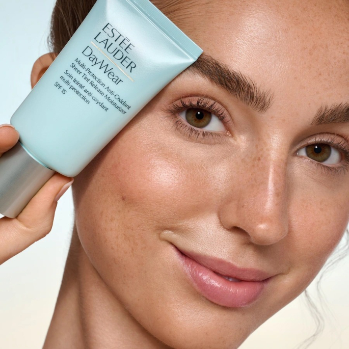 Estée Lauder DayWear - Sheer Tint Release